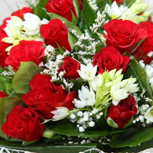Buy Qatar Email Consumer Database List 250 000 Emails Online Buyers of Flower Bouquets in the Middle East